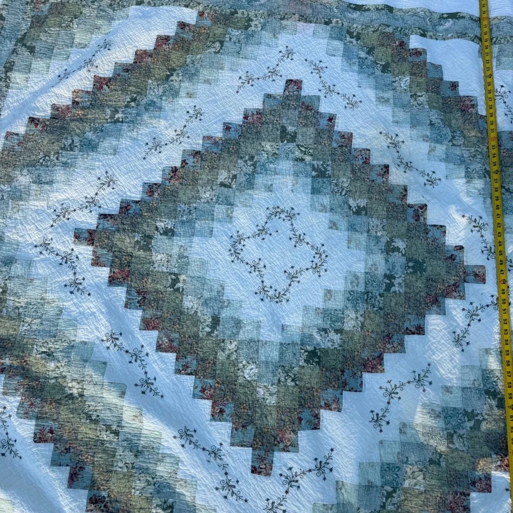 B+ JCPenney Home Collection Quilt Sage Green Floral Log Cabin Patchwork 120x110